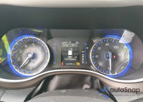 2018 Chrysler Pacifica Touring L z USA, uszkodzony, nr VIN 2C4RC1BG2JR153906